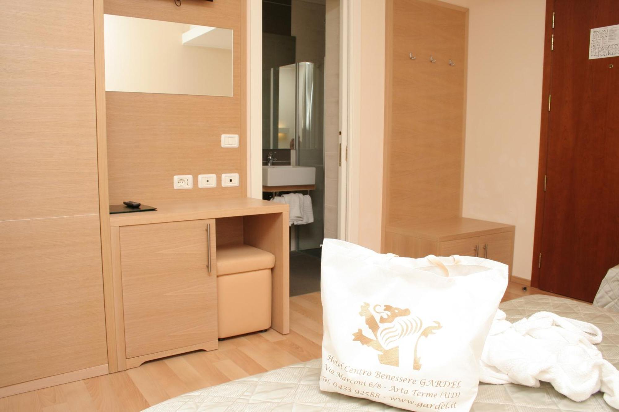 Hotel Centro Benessere Gardel Arta Terme Eksteriør bilde