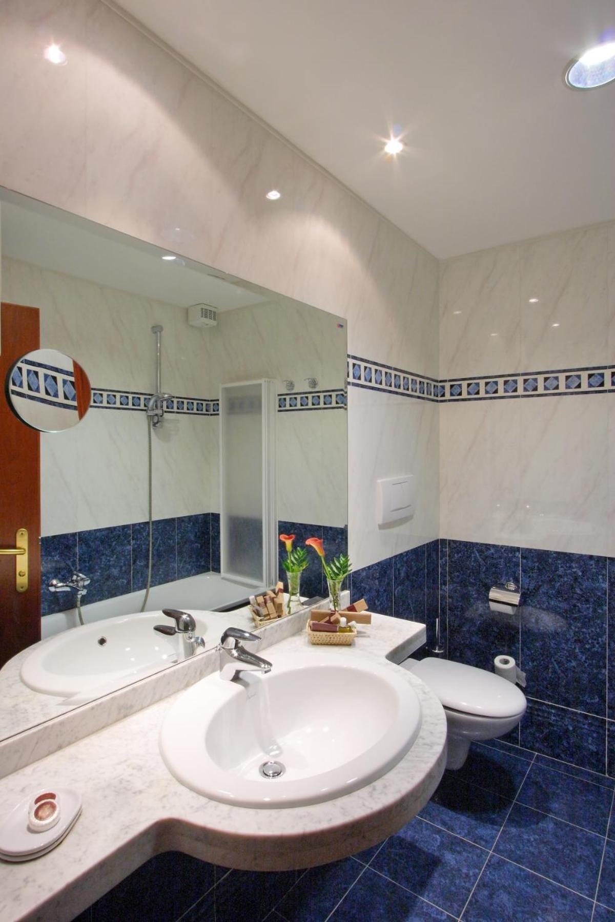 Hotel Centro Benessere Gardel Arta Terme Eksteriør bilde