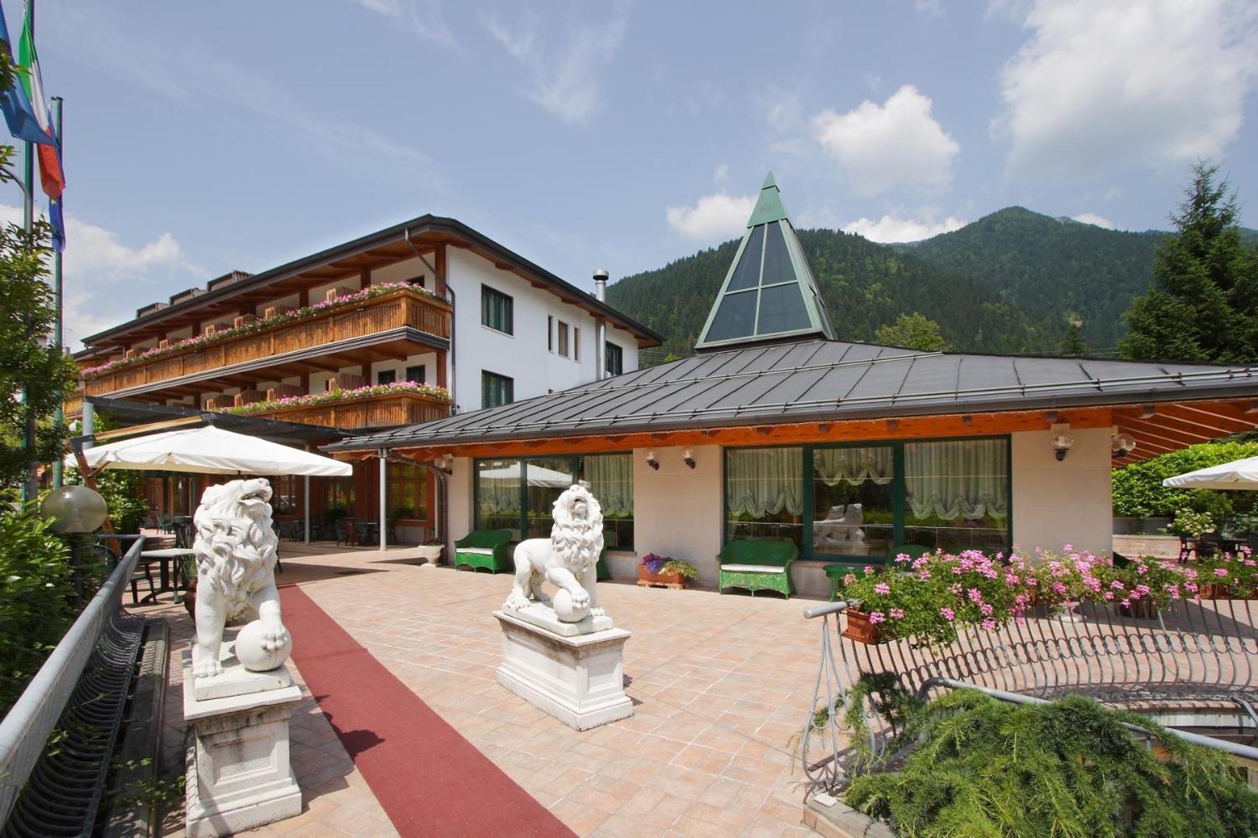Hotel Centro Benessere Gardel Arta Terme Eksteriør bilde